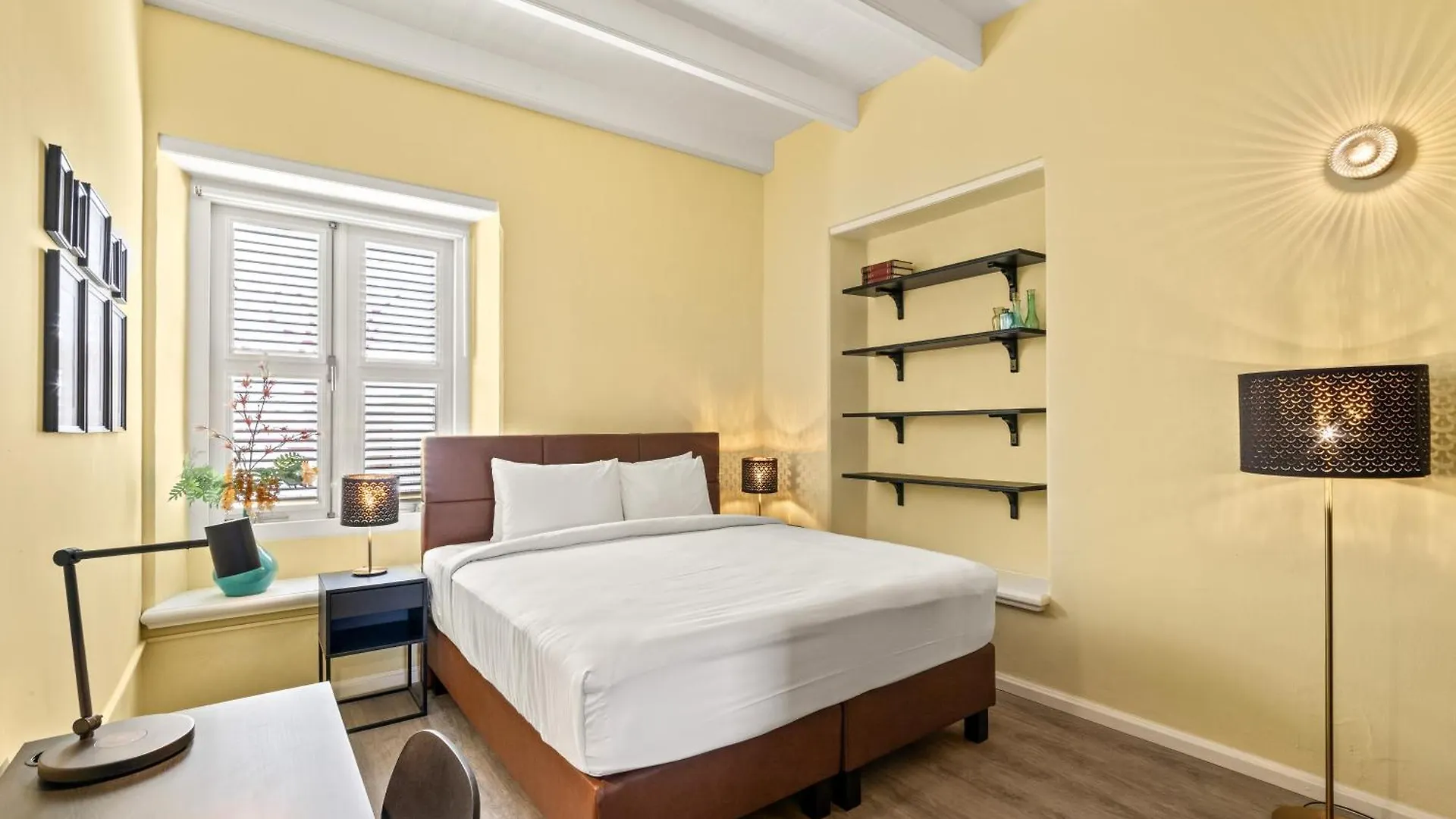 Drift Hotels Willemstad 4*,